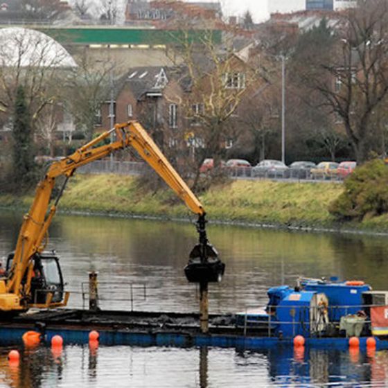Dredging River Lagan