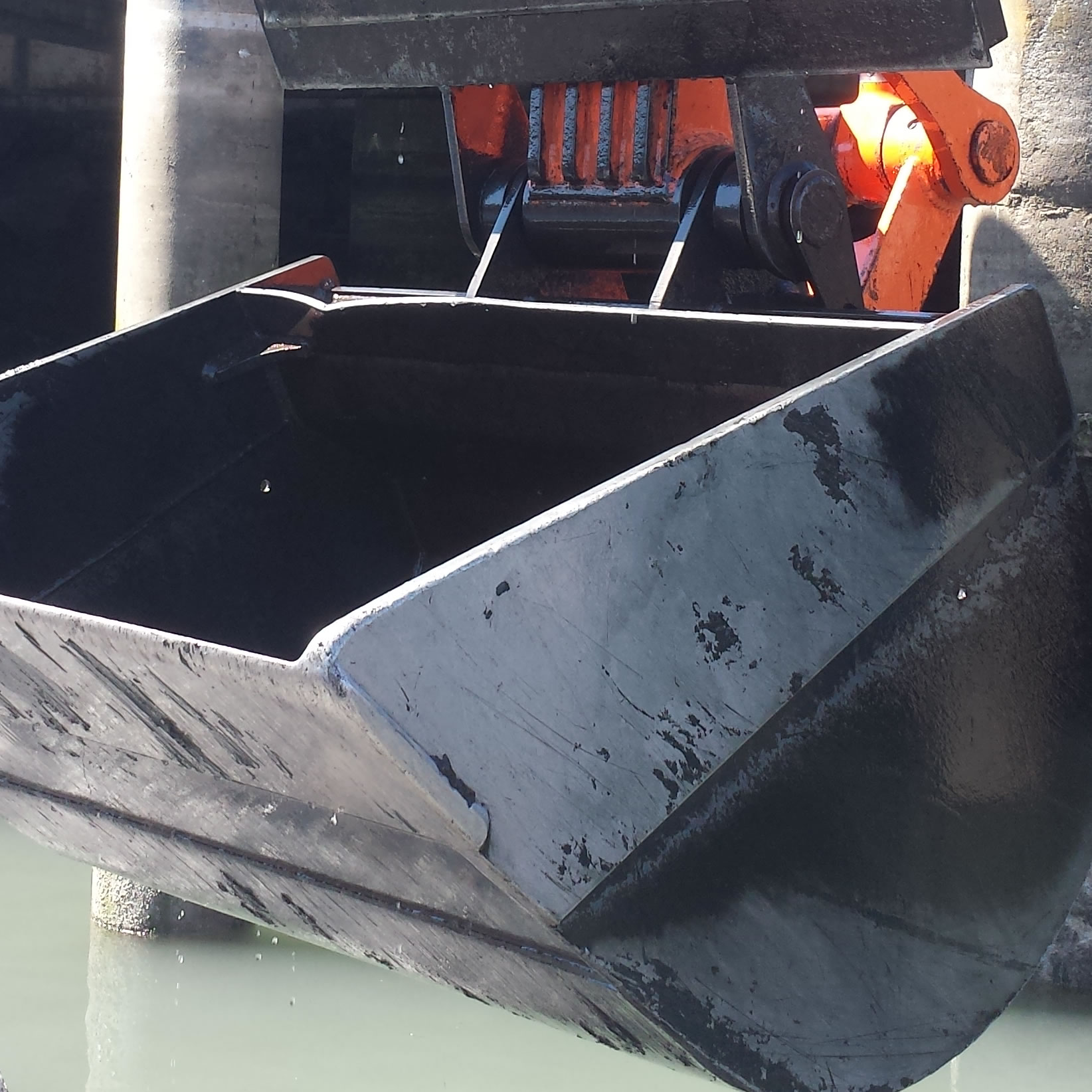 Visor bucket 1